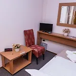 Hotel Downtown 3*