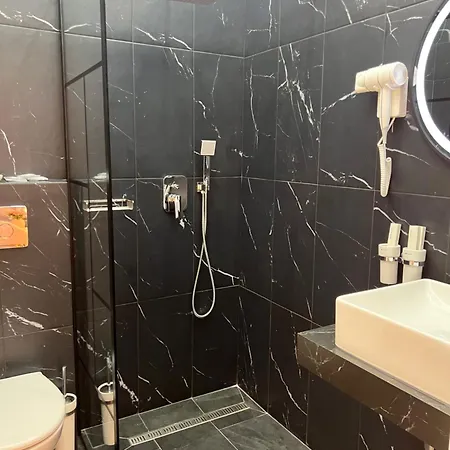 Downtown 3* Boekarest