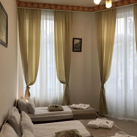 Hotel Downtown 4*