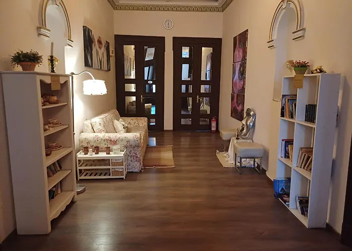 מלון Downtown 3*