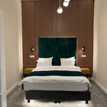 Downtown 4*