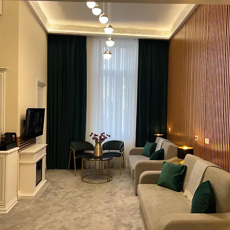 Hotel Downtown 3*